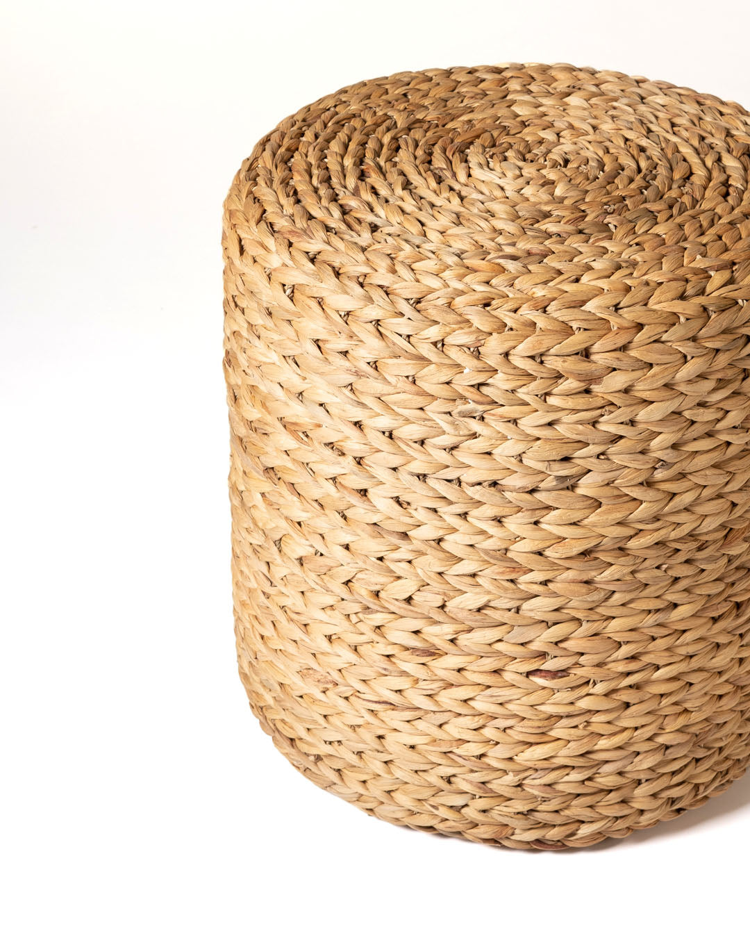 Puff Drini jacinto de agua hechos a mano en Indonesia, Ø 50 cm dos alturas diferentes.