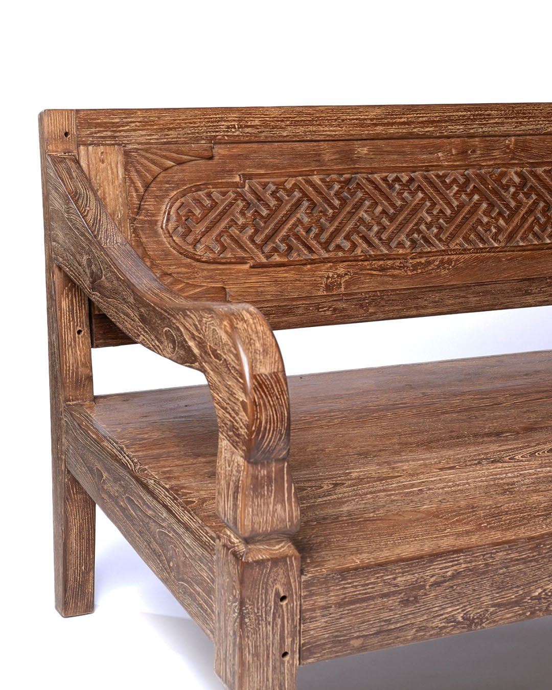 sofa de madera natural macizo de teca Batu Karas, tallado a mano con apoya brazos y respaldo, acabado natural, altura 85 cm largo 205 cm ancho 100 cm, fabricado en Indonesia