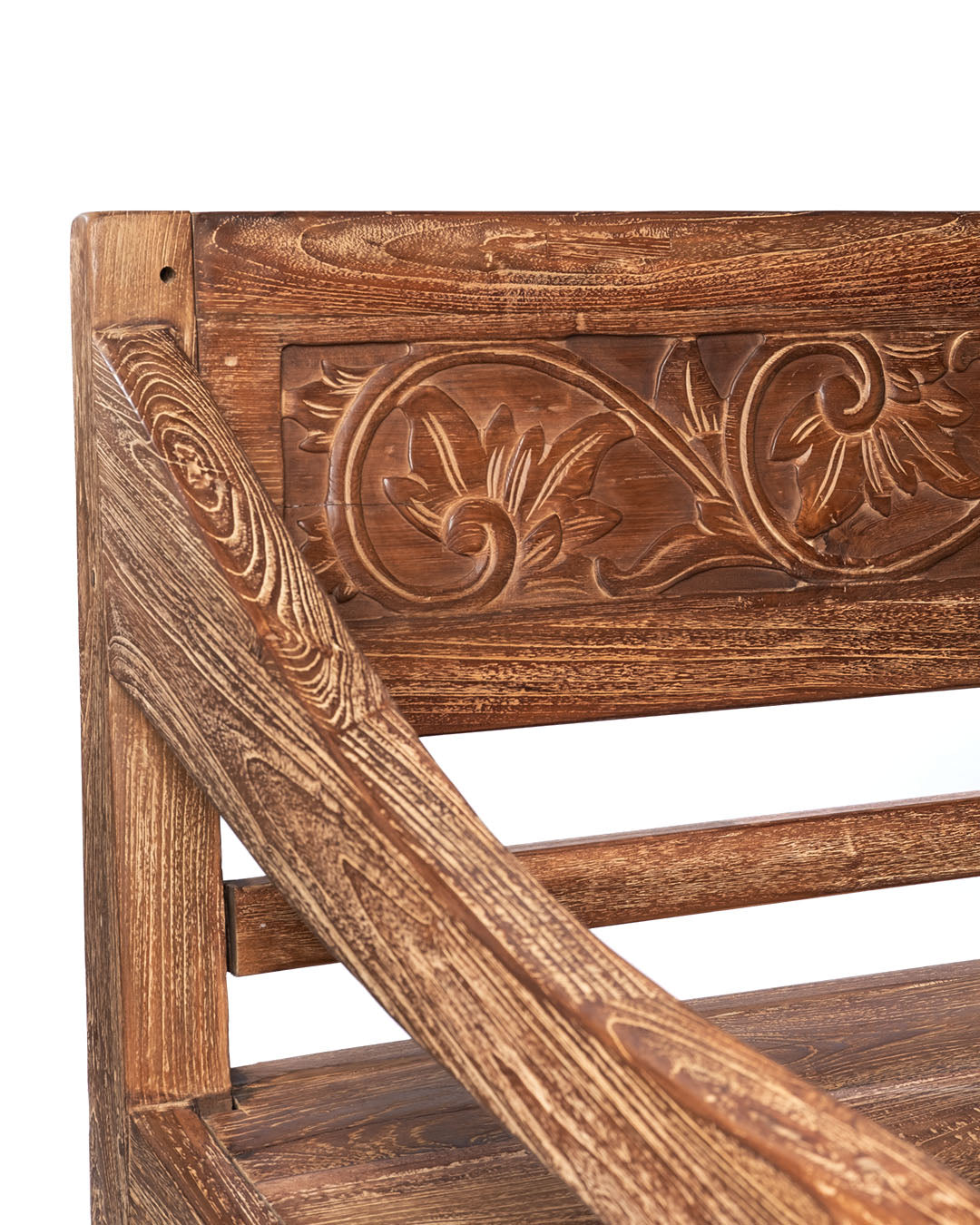 sofa de madera natural macizo de teca Batu Karas, tallado a mano con apoya brazos y respaldo, acabado natural, altura 85 cm largo 205 cm ancho 100 cm, fabricado en Indonesia