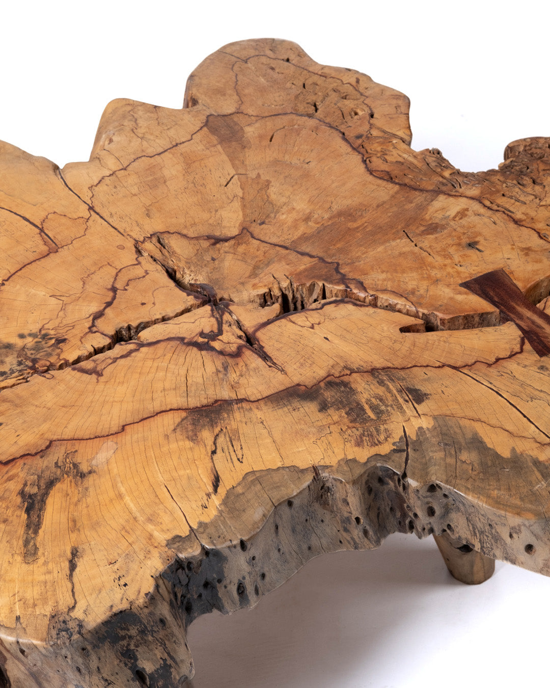 Mesa de centro de madera maciza natural de teca Malili tronco rustico, 43 cm Alto 120 cm Largo 110 cm Profundidad 12 cm Espesor mesa, origen Indonesia