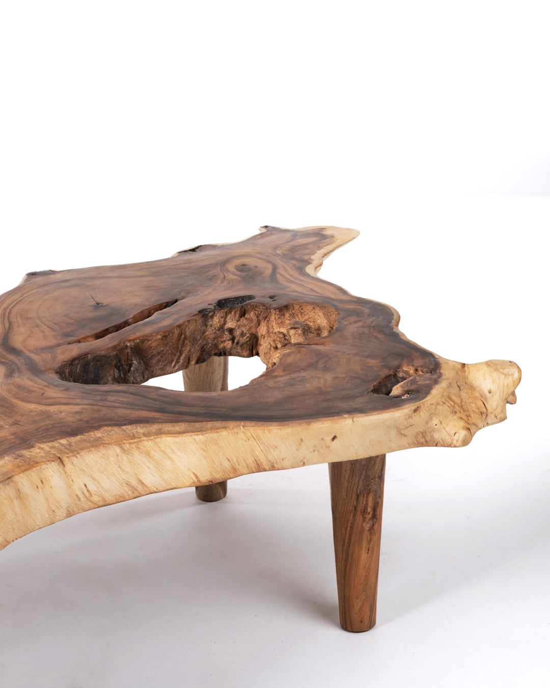 Moni coffee table