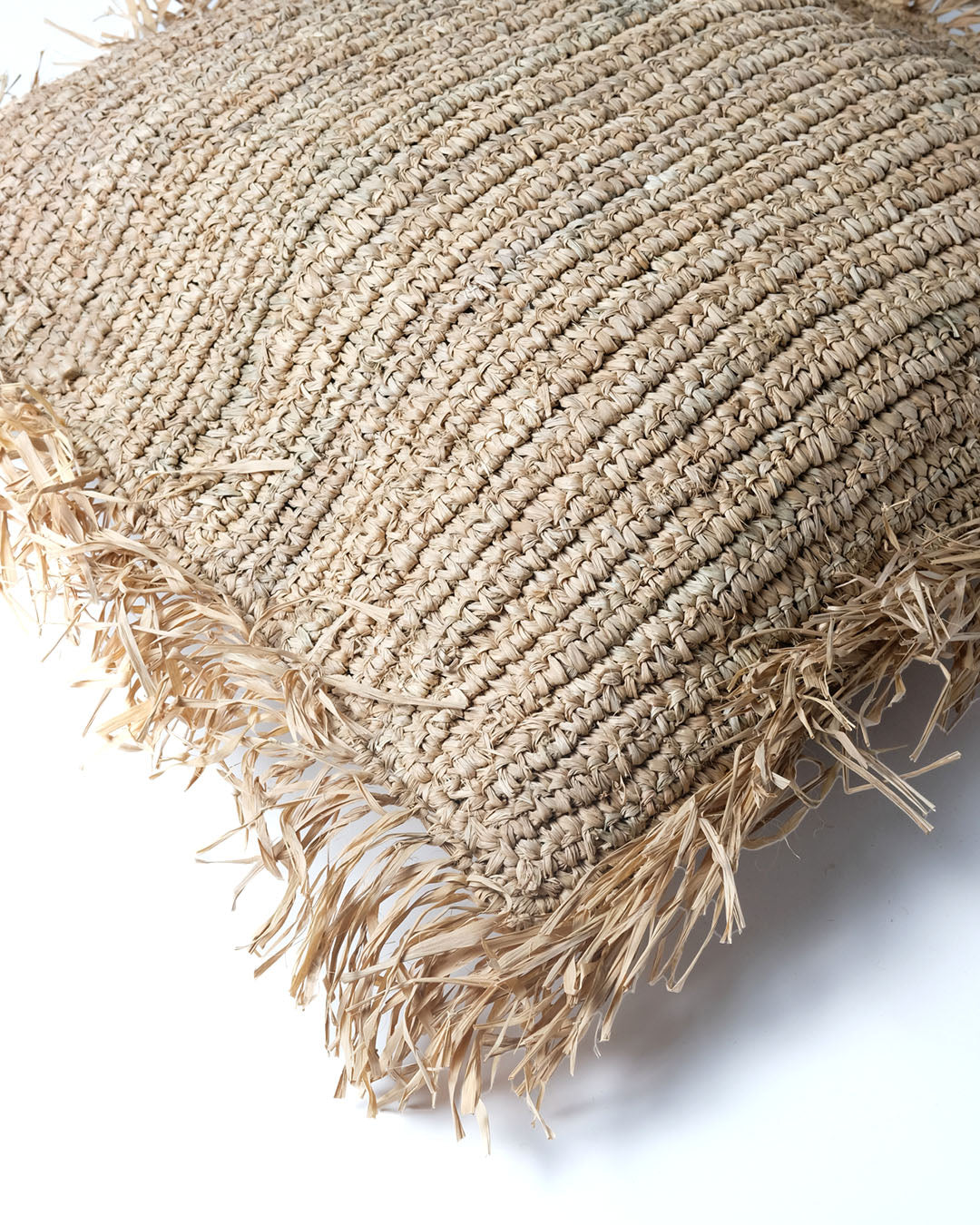 Funda de almohadón de rafia natural Kai Besa