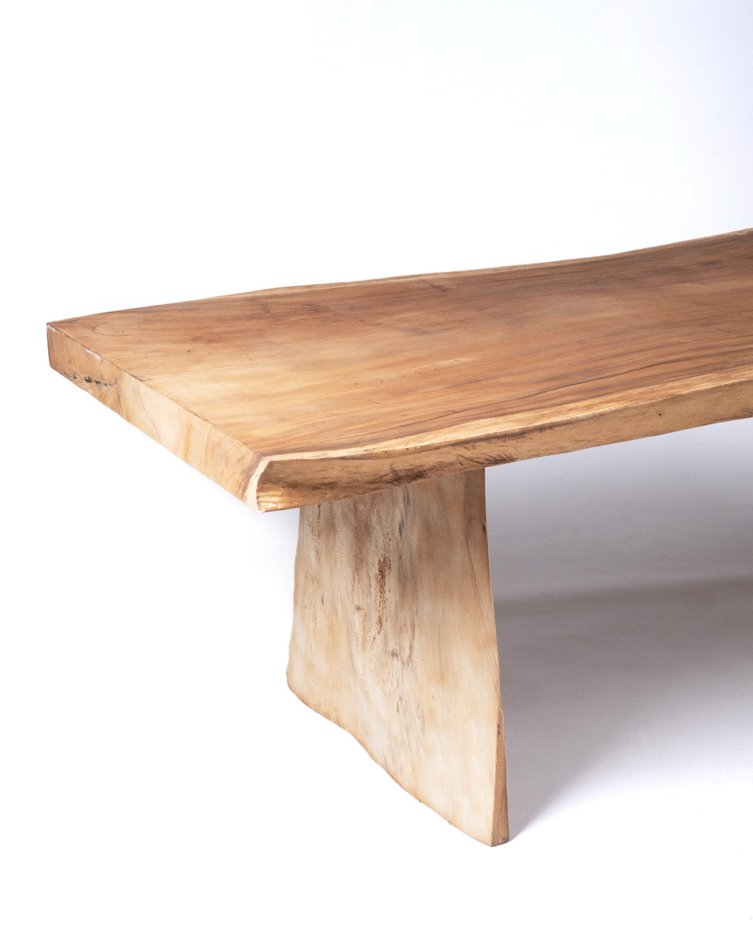 Mesa de comedor de madera natural maciza de samán Bitung rectangular, hecha a mano de una sola pieza  con acabado natural, consultar las medidas disponibles en stock, origen Indonesia