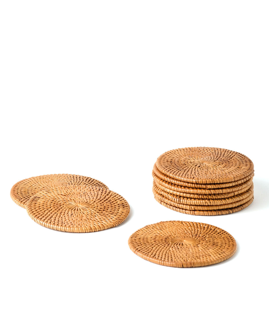 Set de 10 posavasos Parepare de ratán halus echo a mano en Indonesia, Ø10 cm altura 0,3 cm