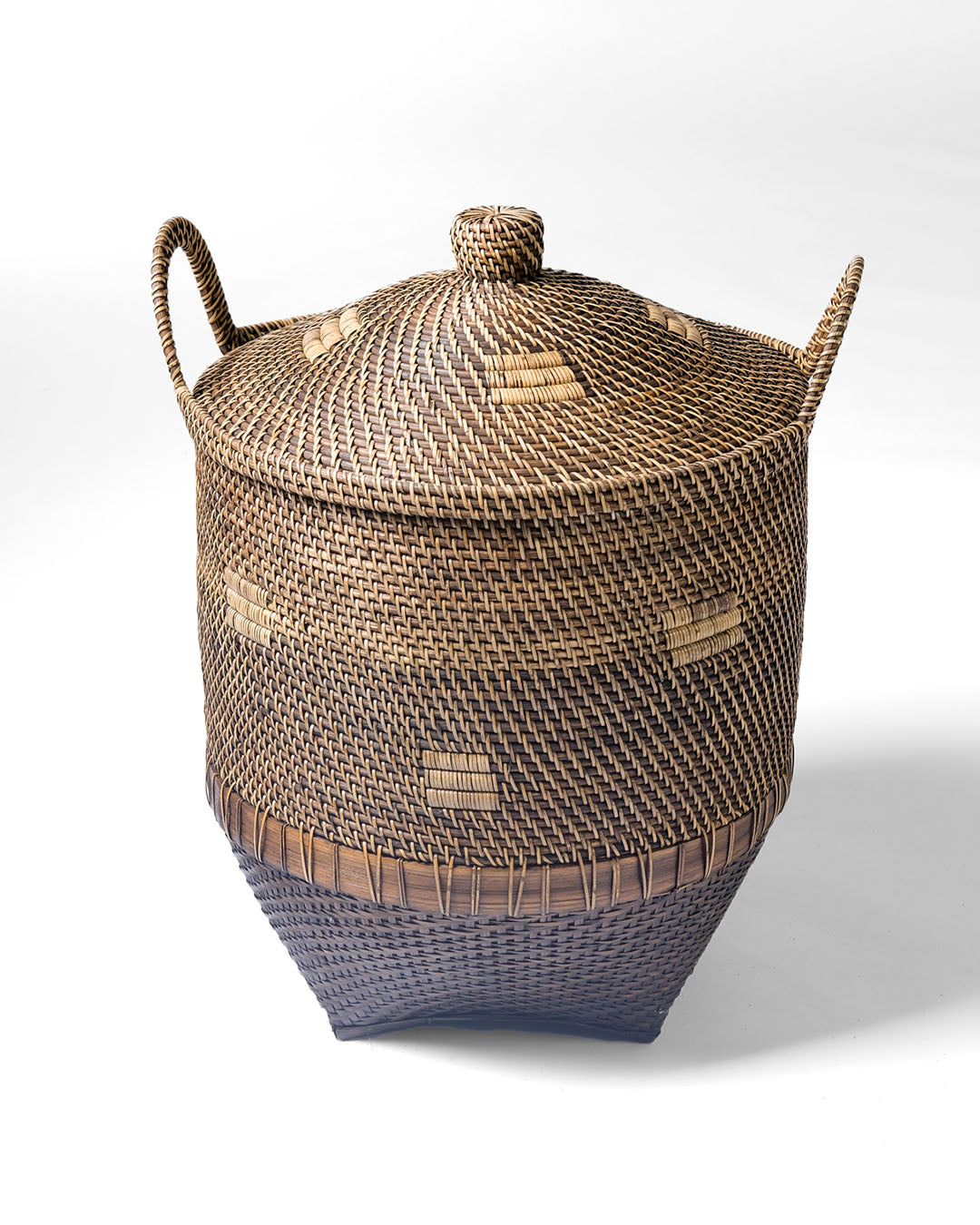 Sumba rattan basket with lid 52 H