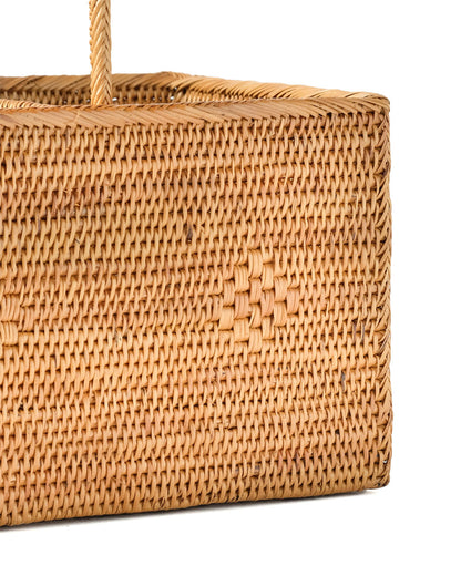 Halus Salayar rattan bottle holder